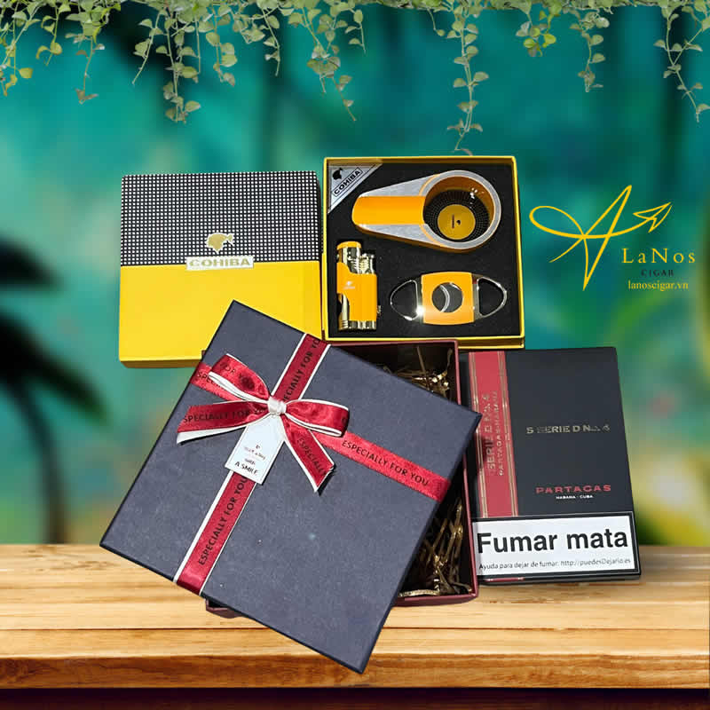 Set quà tặng xì gà Partagas Serie D và phụ kiện Cohiba cao cấp